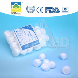Dental 100 Pure Cotton Balls , Sterile Alcohol Cotton Ball For Medical Examination